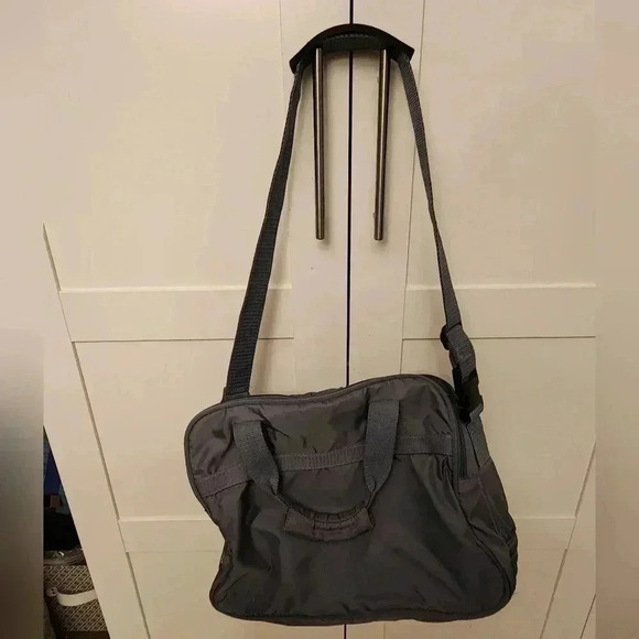 Cariblu small Duffel Bag brand new without tags - Picture 6 of 7